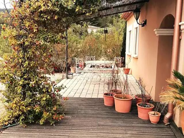 Saint Zacharie 83640 Achat / Vente maison 6 pièces t6 piscine terrasse
