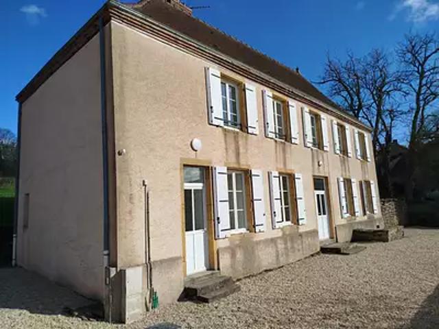 Saint Agnan 71160 Location maison 6 pièces t6