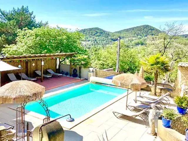 Saint Alexandre 30130 Achat / Vente maison 8 pièces t8 au dernier étage piscine