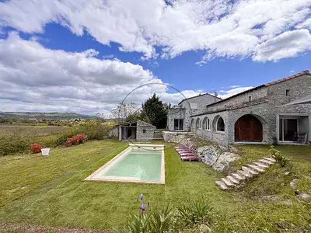 Saint André de Cruzières 07460 Achat / Vente maison 4 pièces t4 au dernier étage piscine