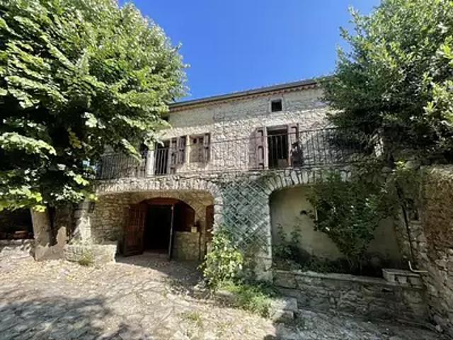 Saint André de Cruzières 07460 Achat / Vente maison 8 pièces t8 terrasse parking