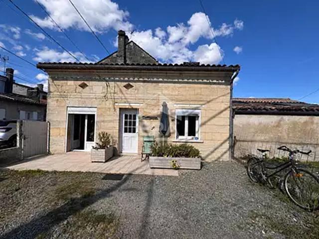 Saint André de Cubzac 33240 Achat / Vente immeuble parking