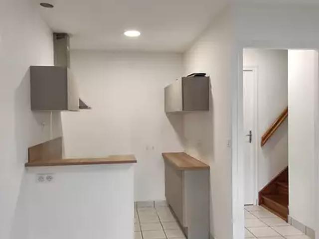 Saint André de la Marche 49450 Location maison 3 pièces t3