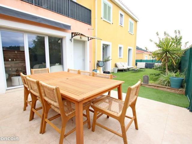 Saint André de la Roche: F3 haut de gamme en rez de jardin avec extérieur d’exception