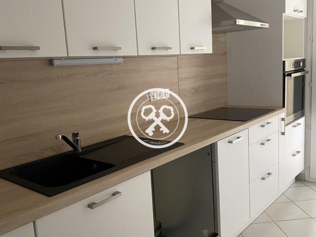SAINT ANDRE LES VERGERS APPARTEMENT T2 EN RDJ AVEC PARKING