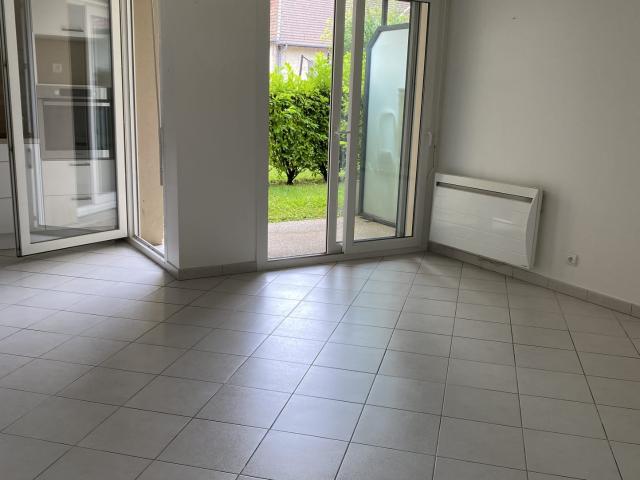 SAINT ANDRE LES VERGERS – APPARTEMENT T2 EN RDJ AVEC PARKING