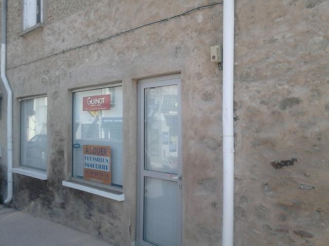 SAINT ANDRÉ Local professionnel au coeur du village