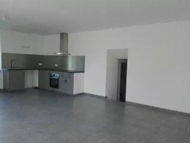 Saint Antoine du Rocher 37360 Location maison 3 pièces t3 au dernier étage terrasse