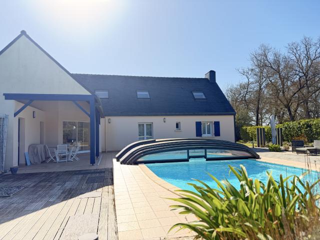 Saint Armel Élégante maison familiale avec parc paysager et piscine