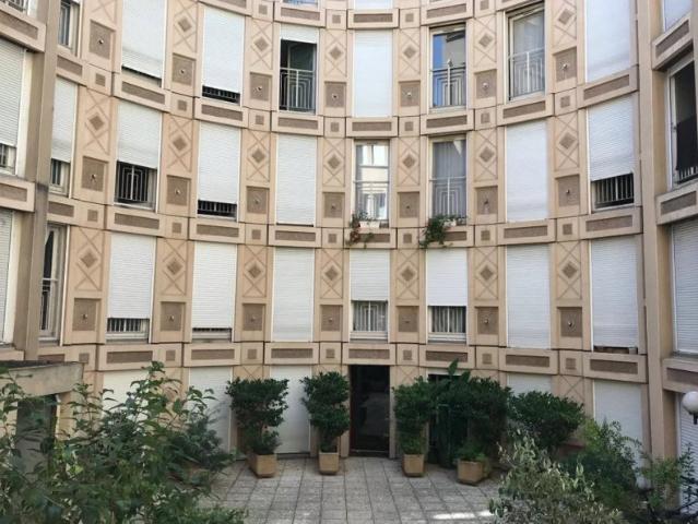 SAINT AUBIN T1, 19 M² meublé donnant sur cour intérieure