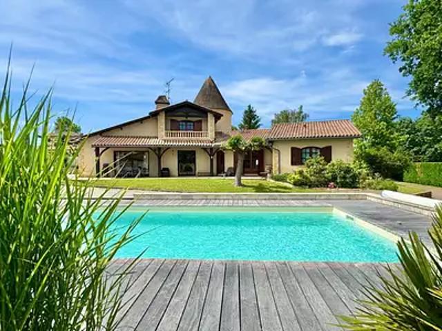 Saint Aubin de Médoc 33160 Achat / Vente maison 8 pièces t8 piscine jardin