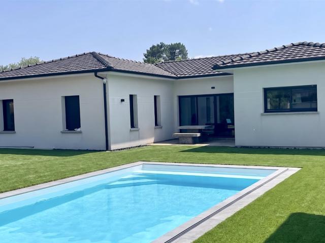 Saint Aubin De Médoc – Maison climatisée, 145m², piscine, te. 145m² Saint Aubin de Médoc