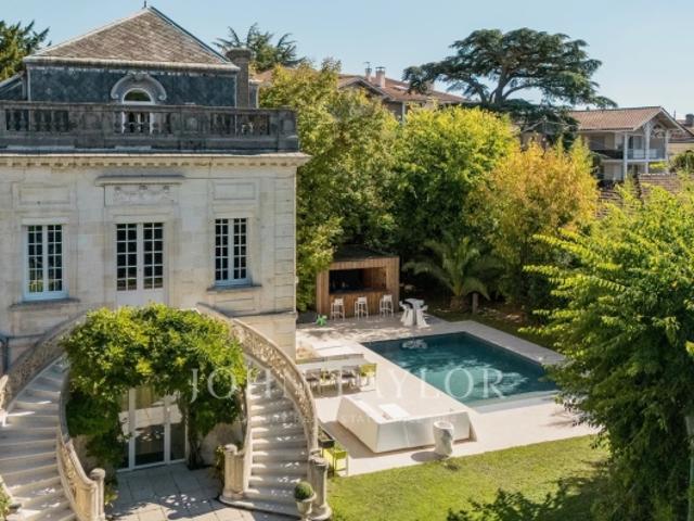 SAINT AUGUSTIN MAISON DE MAÎTRE 5 CHAMBRES PISCINE JARDIN