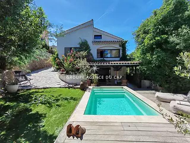 Saint Aygulf 83370 Achat / Vente maison 6 pièces t6 au dernier étage piscine