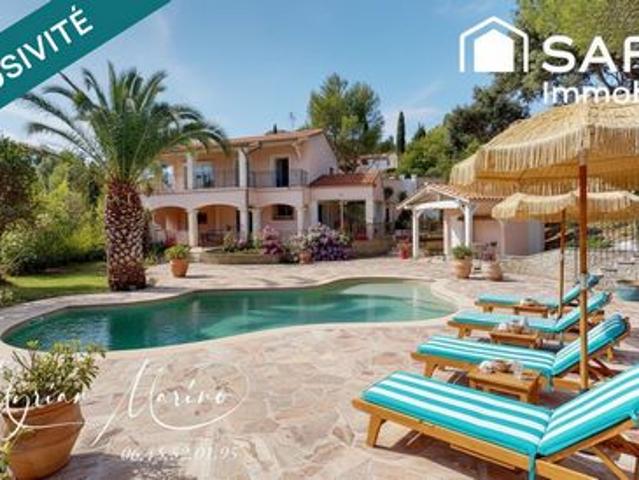 SAINT AYGULF À VENDRE VILLA VUE MER AVEC PISCINE