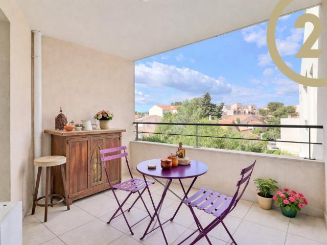 VENTE SAINT AYGULF Appartement 3 pièces avec terrasse et garage