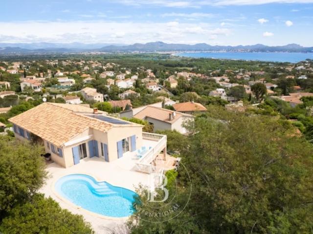 SAINT AYGULF MAISON FAMILIALE VUE MER
