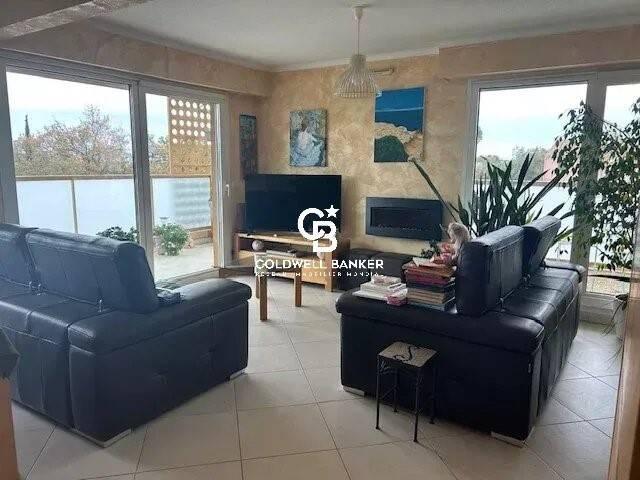 Saint Aygulf – Superbe appartement avec loggia, aperçu mer, à p