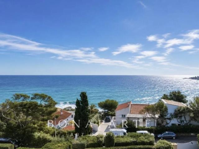 SAINT AYGULF VILLA RÉCENTE VUE MER PANORAMIQUE À 100 M DE LA PLAGE