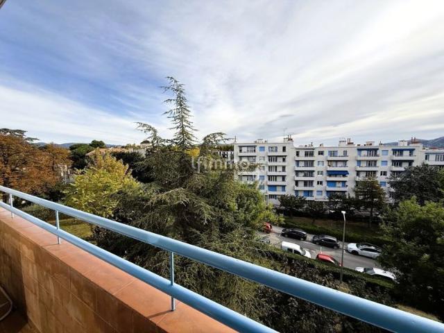 Saint Barnabé Marseille 12ème / Appartement Balcon