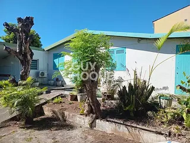 Saint Benoît 97470 Achat / Vente maison 8 pièces t8 au dernier étage