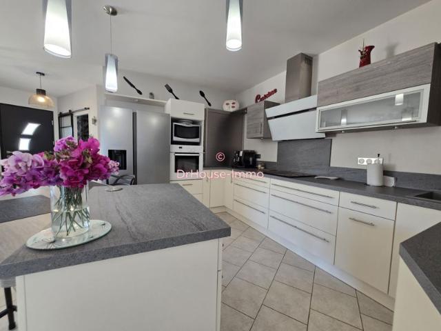 SAINT BENOÎT MAISON FAMILIALE DE 130m² AVEC PISCINE ET STUDIO INDEPENDANT DE DE 30m²