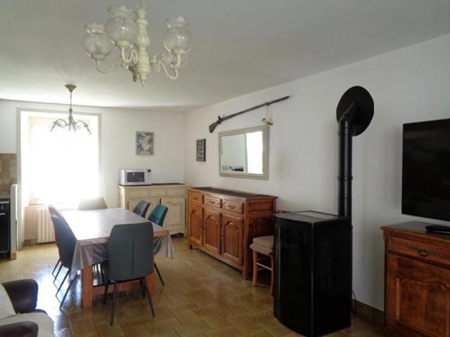Saint Bonnet Laval 48, maison de 200 m2, 6 chambres avec 1866 m2 de terrain