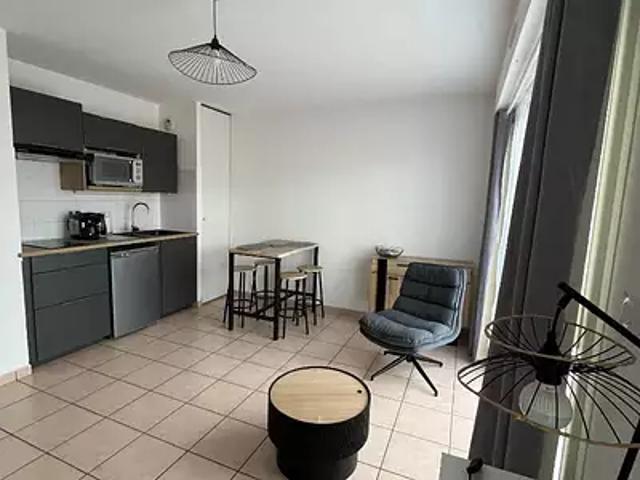 Saint Brevin les Pins 44250 Location appartement 1 pièce t1 au dernier étage terrasse