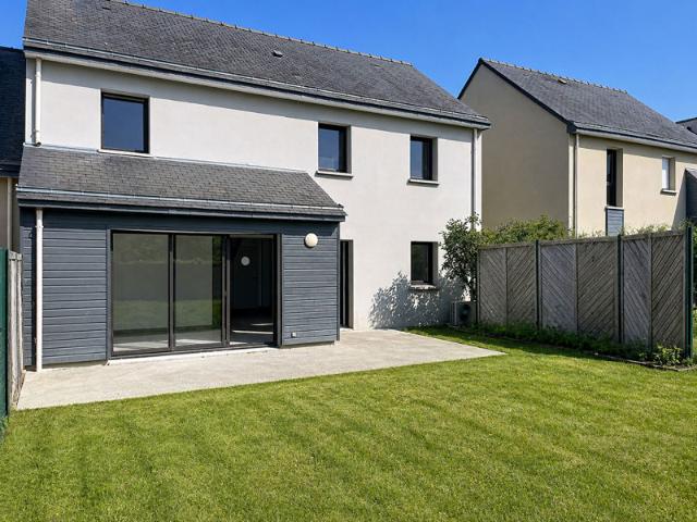 Saint Briac Sur Mer:Maison jardin plein sud au calme proche centre