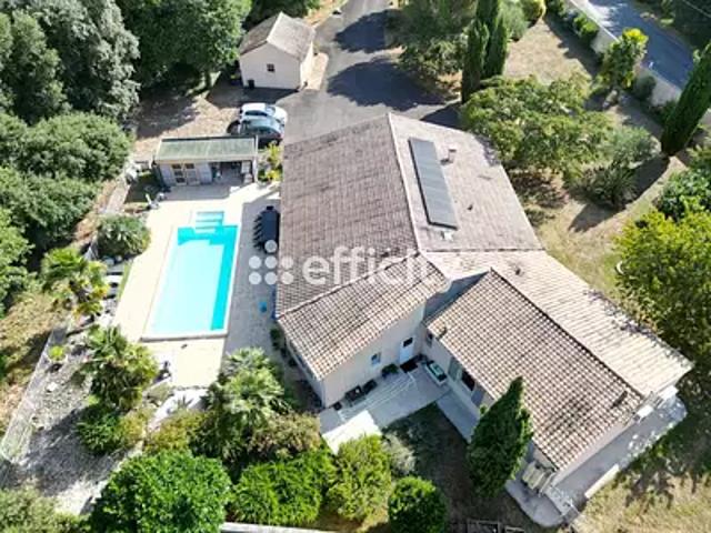 Saint Brice 16100 Achat / Vente maison 7 pièces t7 piscine jardin