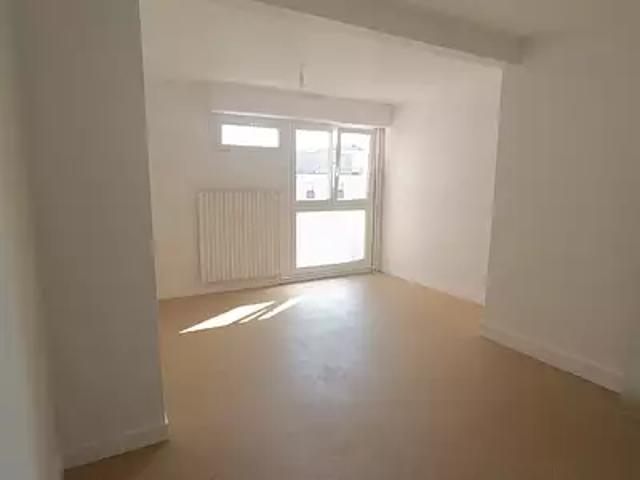 Saint Brieuc 22000 Location appartement 1 pièce t1 cave parking