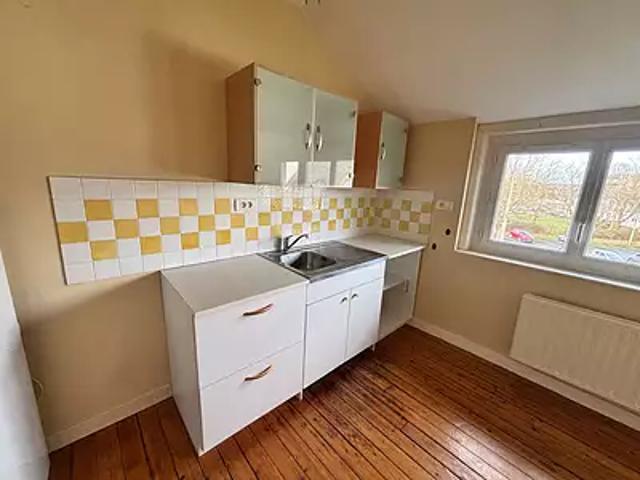 Saint Brieuc 22000 Location appartement 2 pièces t2 au dernier étage cave