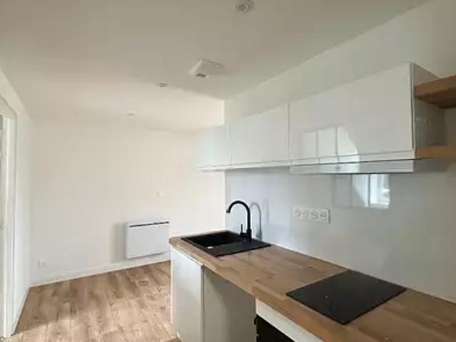 Saint Brieuc 22000 Location appartement 2 pièces t2 au dernier étage cave