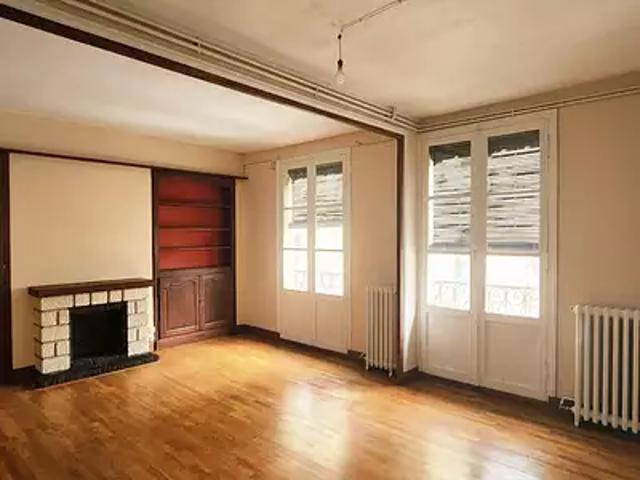 Saint Calais 72120 Achat / Vente maison 11 pièces t11 au dernier étage