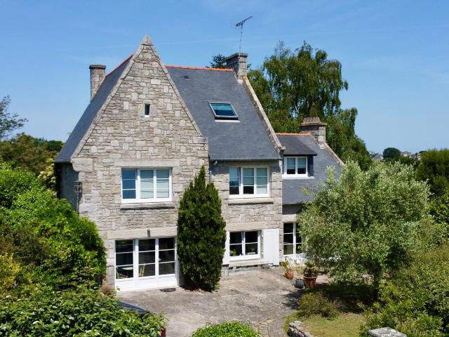 SAINT CAST LE GUILDO Belle maison de famille en pierre de St Cast