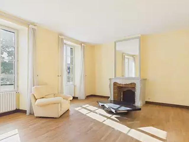 Saint Céré 46400 Achat / Vente appartement 7 pièces t7 au dernier étage terrasse