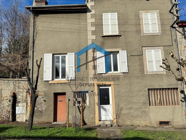 SAINT CHAMOND La Valette Maison de ville de 190m2 avec 760m2 de terrain