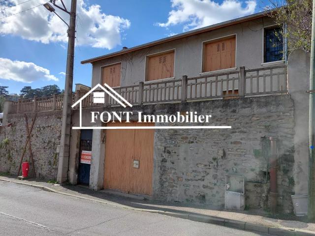 SAINT CHAMOND, SECTEUR LANZAU, MAISON