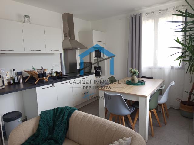 SAINT CHAMOND T2 de 40m2 avec terrain et parking
