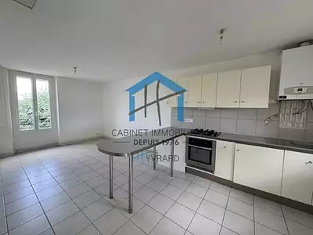 Saint Chamond 42400 Location appartement 2 pièces t2 au dernier étage