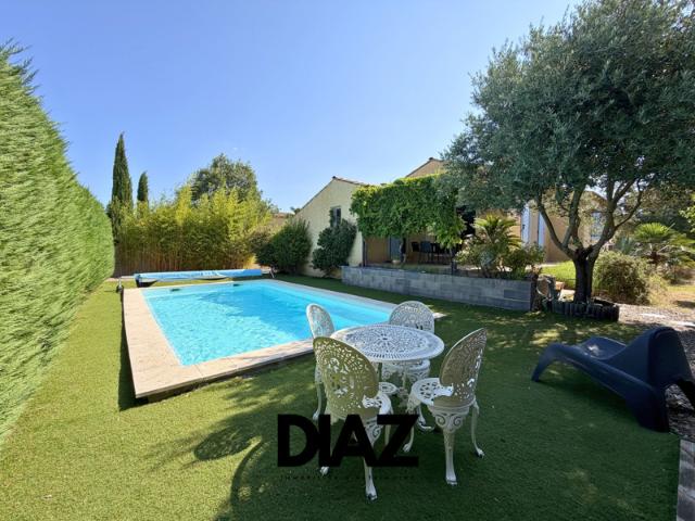 SAINT CHAPTES Villa de plain pied 6 pièces de 120 m2 avec