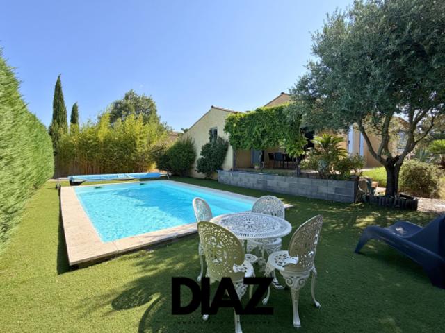 SAINT CHAPTES Villa de plain pied 6 pièces de 120 m2 avec