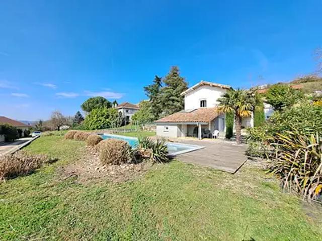Saint Chef 38890 Achat / Vente maison 6 pièces t6 au dernier étage piscine