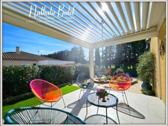 Saint Chinian – Maison De Plain Pied Récente Avec Jardin, Ga. 101m² Saint Chinian