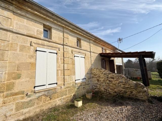 SAINT CHRISTOLY DE BLAYE MAISON AVEC GRAND TERRAIN