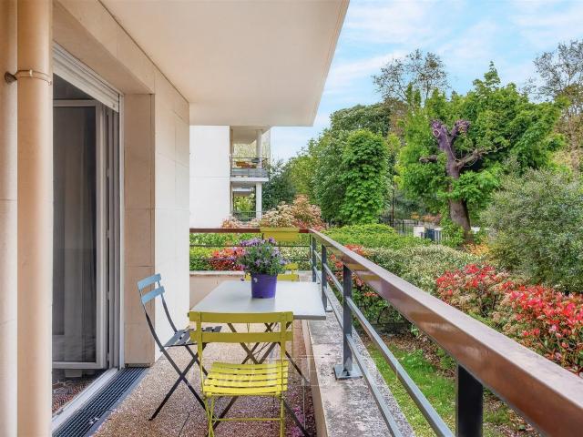 Saint Cloud Val d'Or 2 chambres Balcon de 11 m². 56m² Saint Cloud