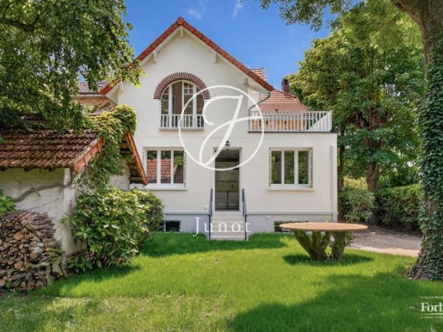 Saint Cloud MONTRETOUT Maison 279 m² 4 chambres Terrain 827 m²