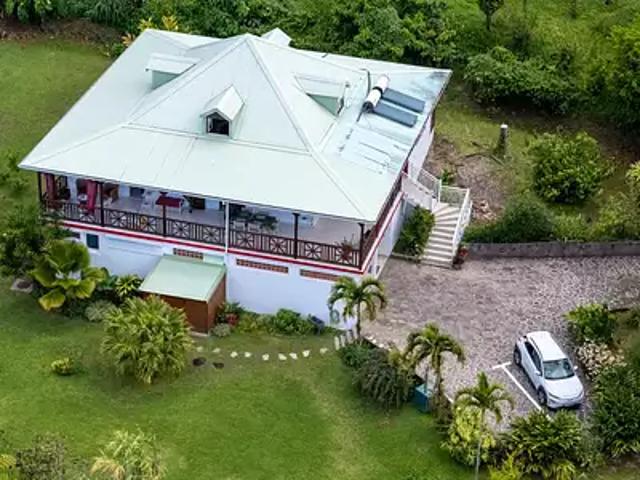 Saint Claude 97120 Achat / Vente maison 9 pièces t9