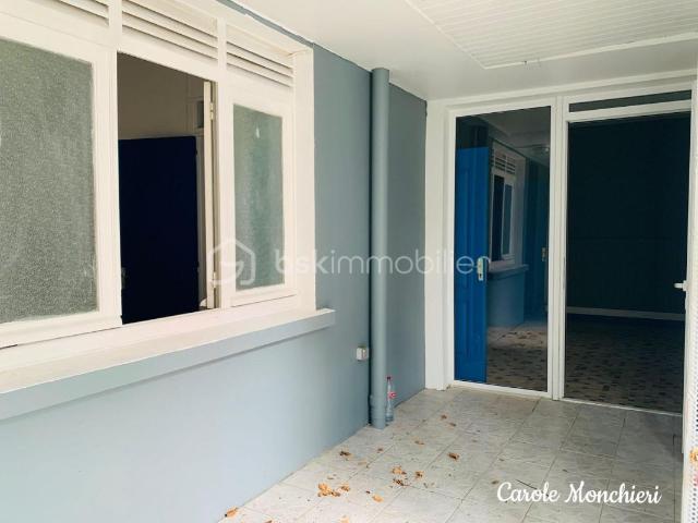 Saint Claude Location Appartement 97