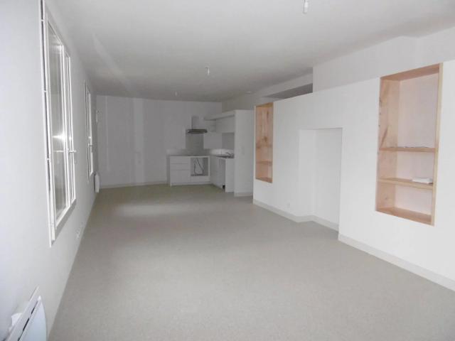 SAINT CLÉMENT DE RIVIÈRE – APPARTEMENT T3 DE CHARME AU DOMAINE D